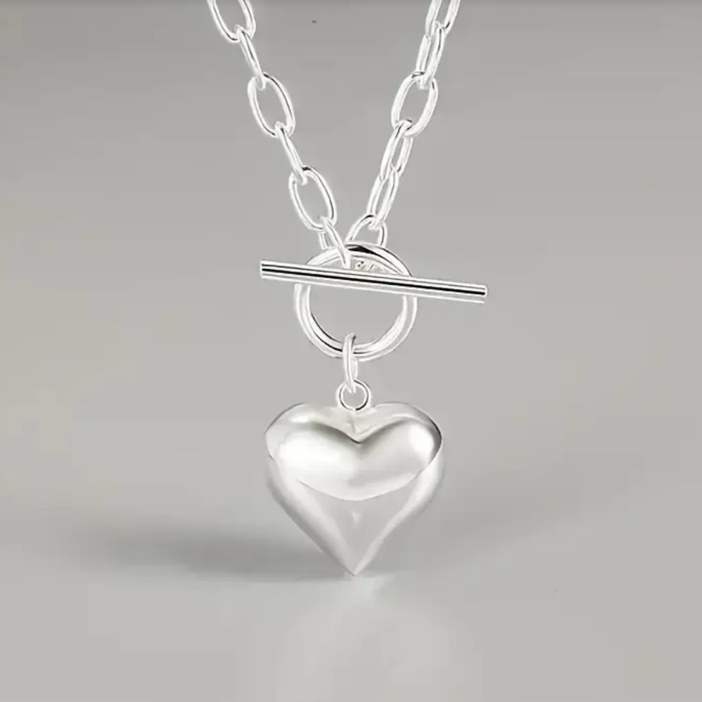 New, Silver tone Heart Pendant Necklace with cute toggle clasp